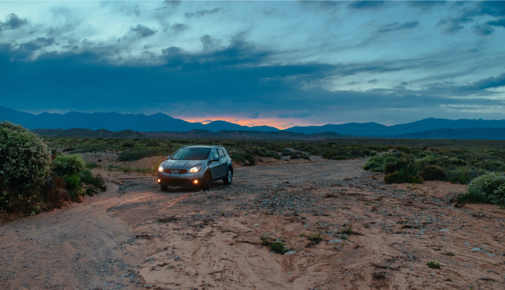 nissan qashqai out on the road